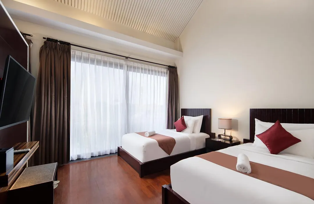 18 Suite Villa Kuta-1
